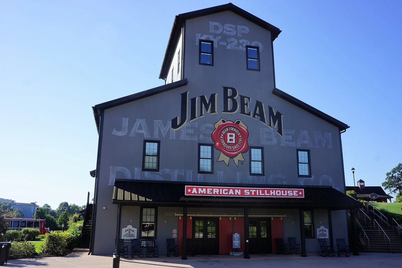 American-Stillhouse-Besuchergebäude am Jim-Beam-Standort in Clermont, Kentucky.