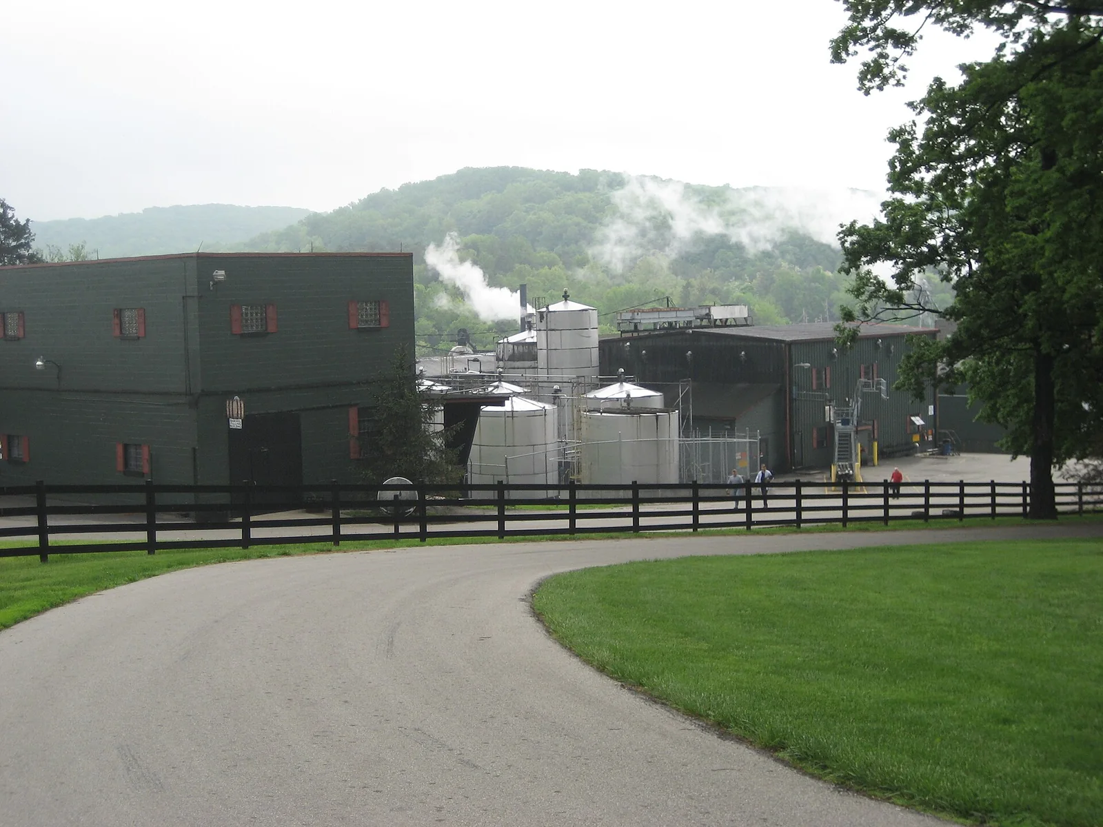 Blick auf die Jim-Beam-Produktionsanlage in Clermont vom Beam House aus.